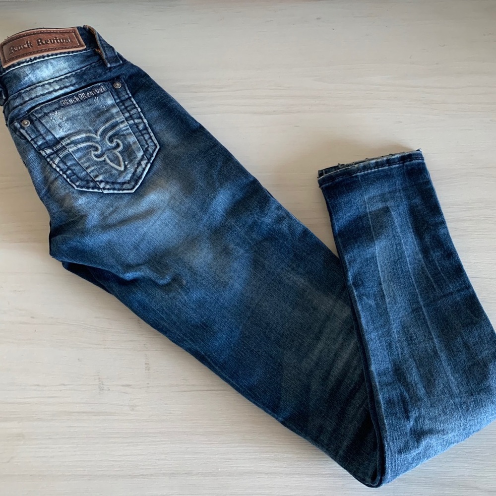 🎉HP🎉 Women’s Rock Revival Moon Skinny Jeans
